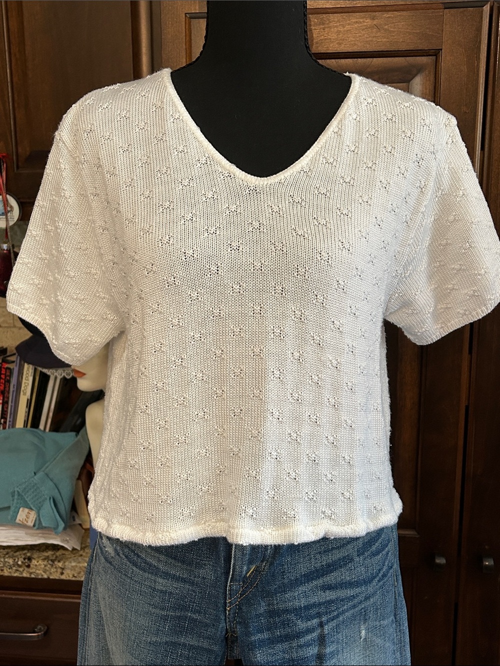 Essentials Sz M White Short-Sleeve Knit Sweater Top - Classic V-Neck